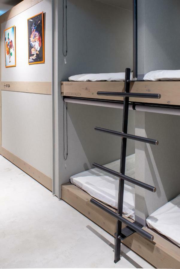 F.Concept Hostel Fukuoka  Buitenkant foto